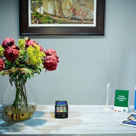 Crisp Guest Rooms Bloemfontein Ngoại thất bức ảnh