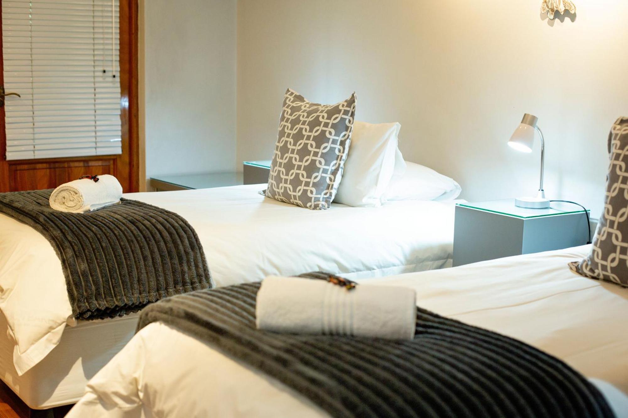 Crisp Guest Rooms Bloemfontein Ngoại thất bức ảnh